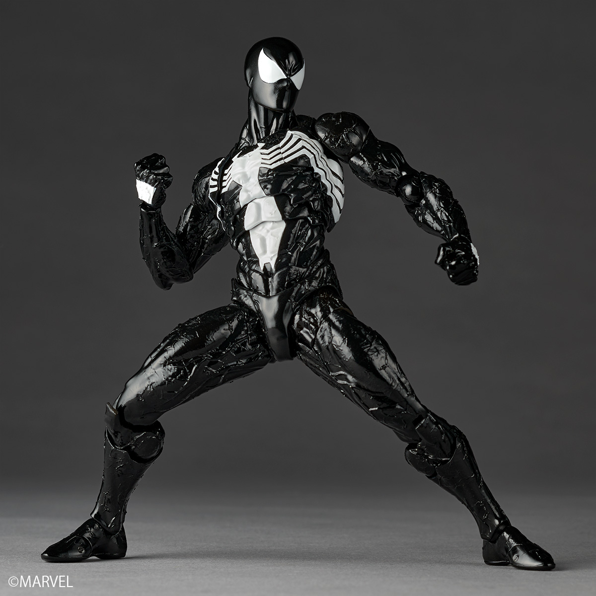صندوق أصلي 100% من كايودو، مجس - مراجعة Model Kit Spiderman وسعره