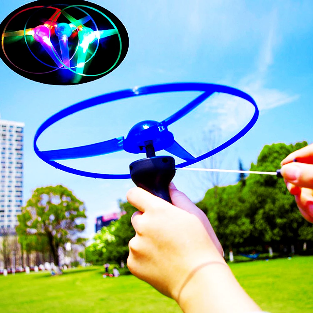 لعبة طائرة مضيئة على شكل قرص ط - مراجعة Model Kit Ufo وسعره